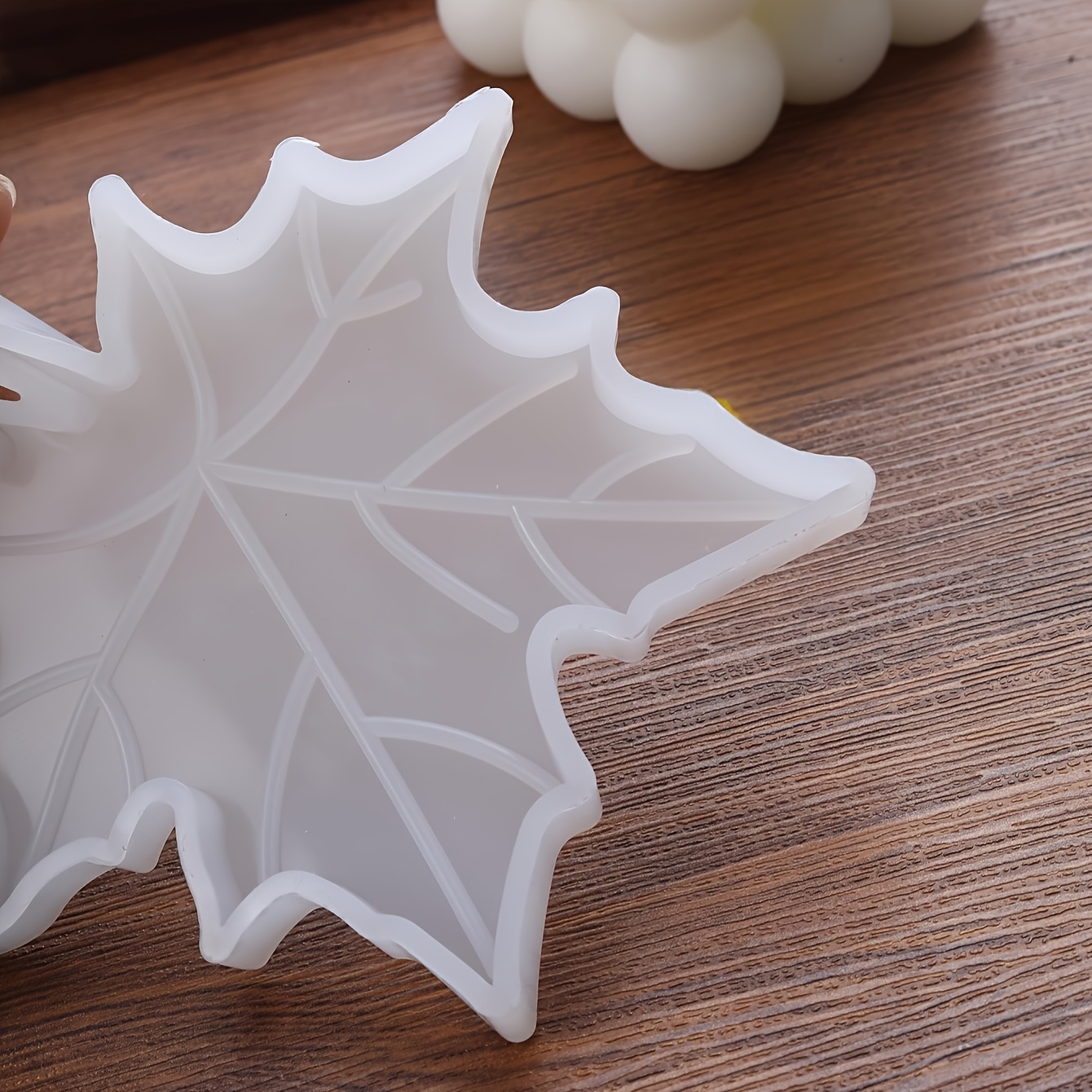 1PC Maple Leaf shaped Silicone - Soap Making Gloves ulasan dan harga