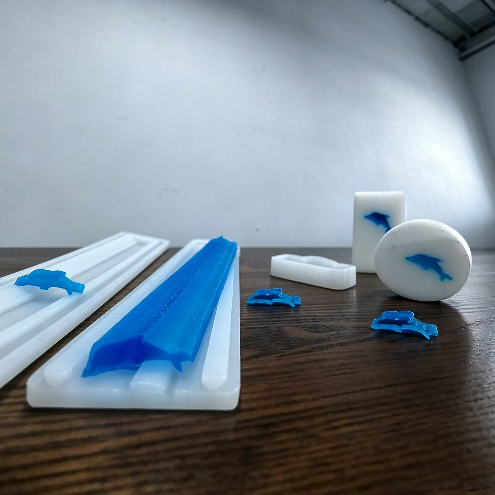 1Set Dolphin Shaped Long Tube  - Soap Making Youtube ulasan dan harga